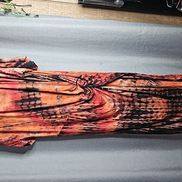 FASHION NOVA MALIKAI TIE DYE DRESS IN RUST -SIZE 2X NWT - Picture 5 of 8